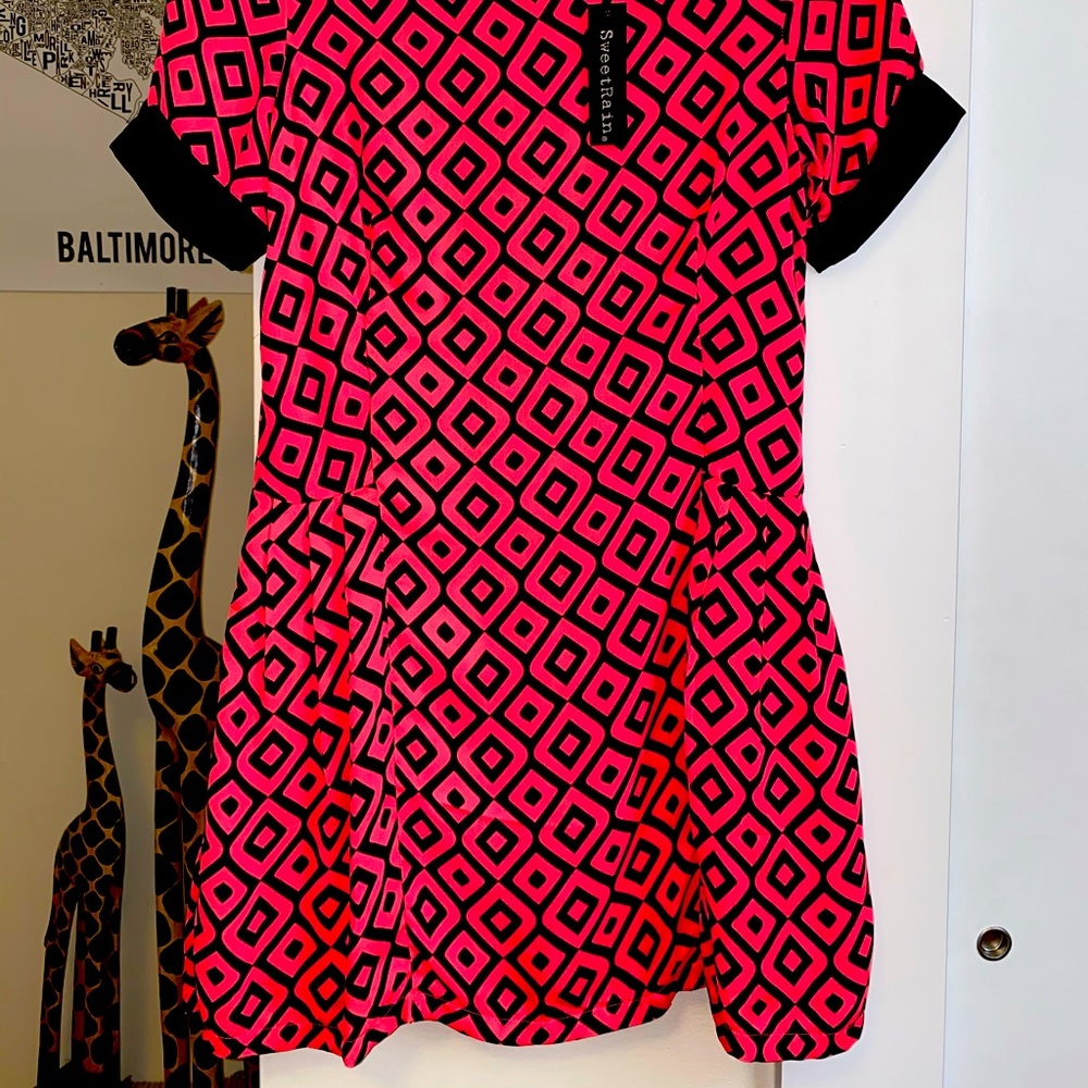 Sweet Rain Mini Dress- neon pink/black
